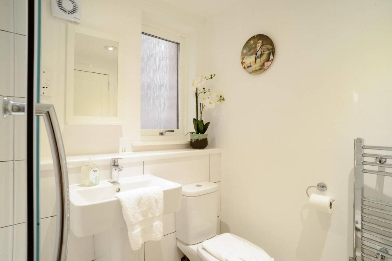 Altido Lovely Apartment For 4 With Free Parking Единбург Екстериор снимка